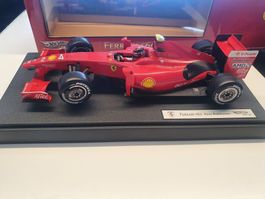 1/18 - Hot Wheels Racing - Ferrari - Kimi 2009