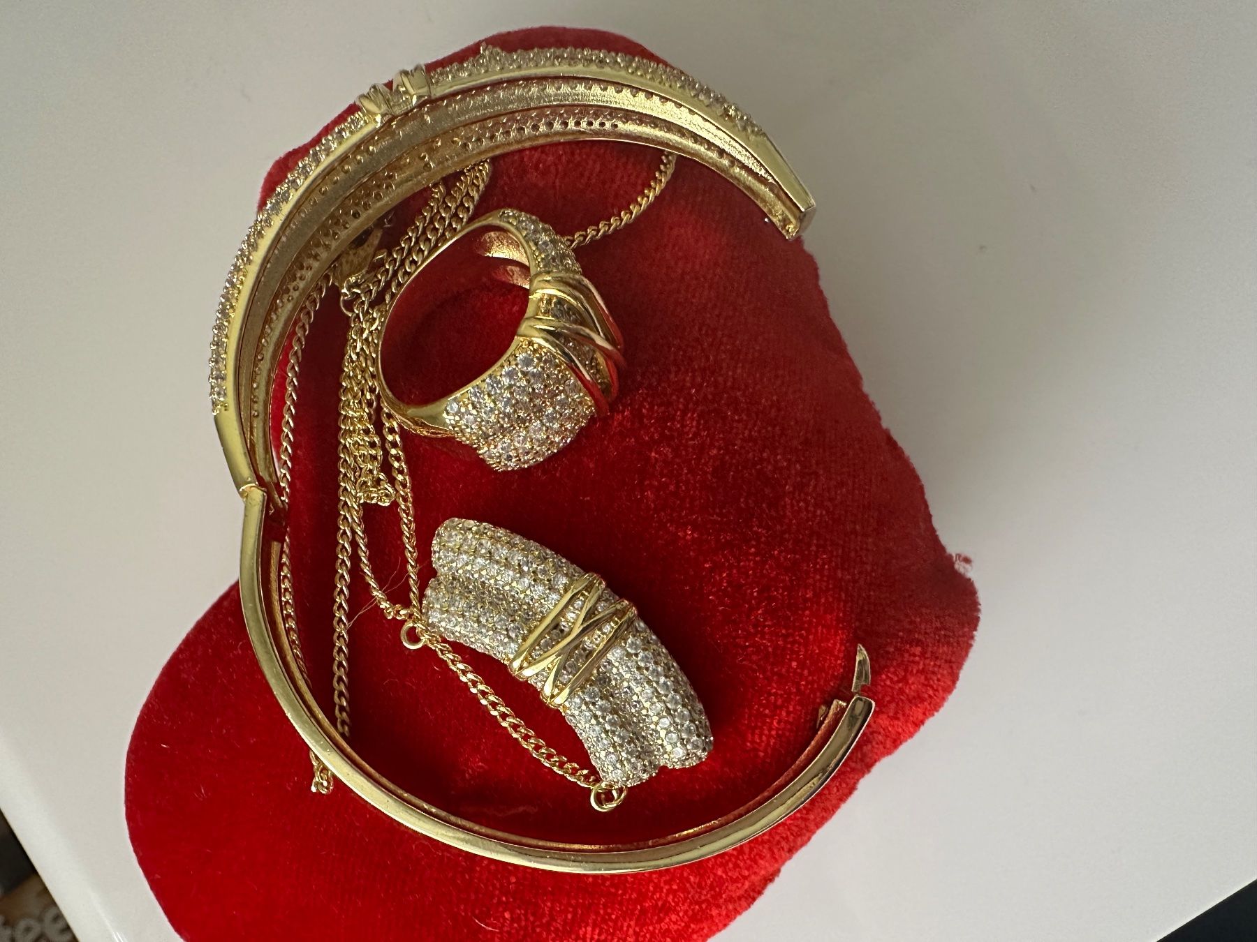 Altri gioielli: Ensembles bracelets. Bague. Collier – Nuovo e nell'imballaggio originale da Biel/Bienne venduto da orange1 2