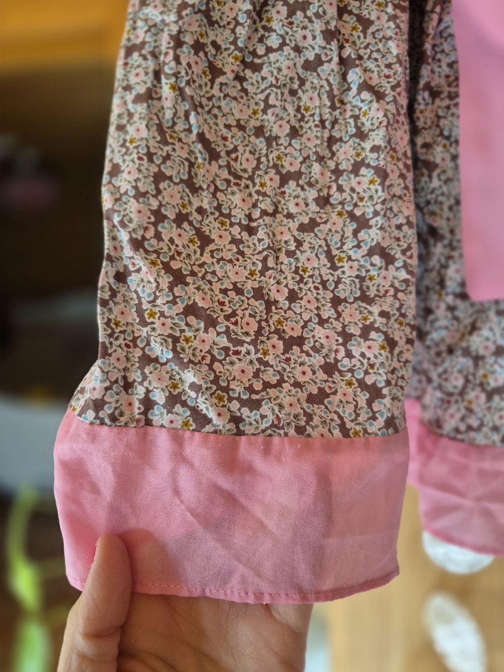 Robes et jupes: Wunderschönes Blumenkleid Gr.104 Mädchen – D'occasion à Wynigen par La_Talpa 1