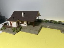 Faller Bahnhof Nr. 105 Fertigmodell aus Holz in H0
