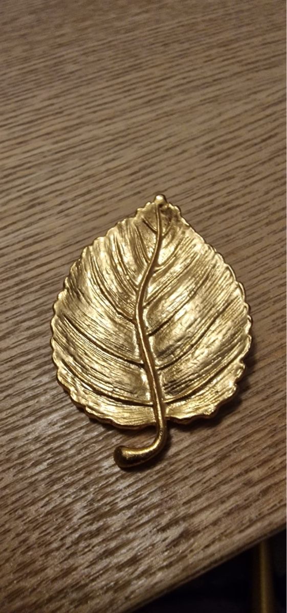 Spille & Fermagli: Goldene Brosche im Blätterdesign, neuwertig – Usato da St. Gallen venduto da mania03 1