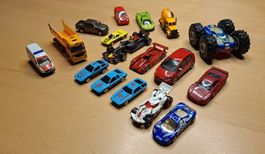 Lot de petites voitures 