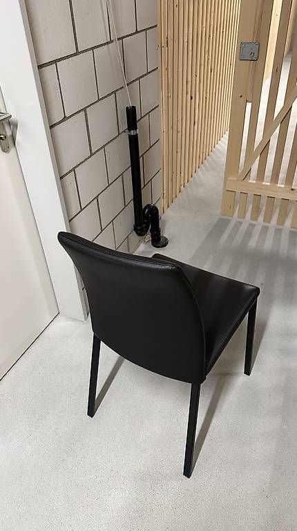 Stühle: 6x Echtleder Esszimmerstühle schwarz – Gebraucht aus Holderbank AG von nataschamaurer 1