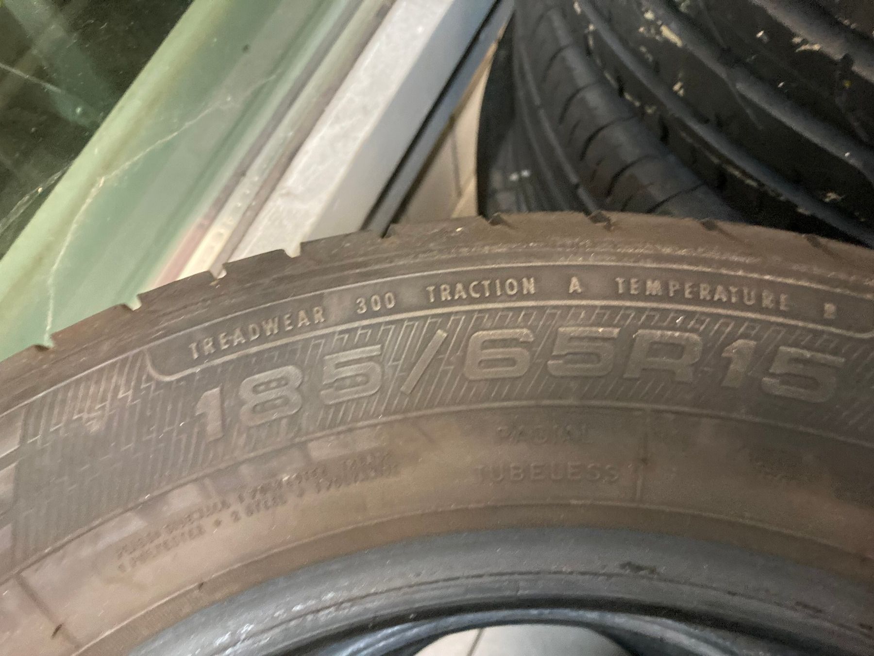 Pneus & Kompletträder: 185/65R15 Sommerpneu Good Year – Gebraucht aus Cham von WB2223 2