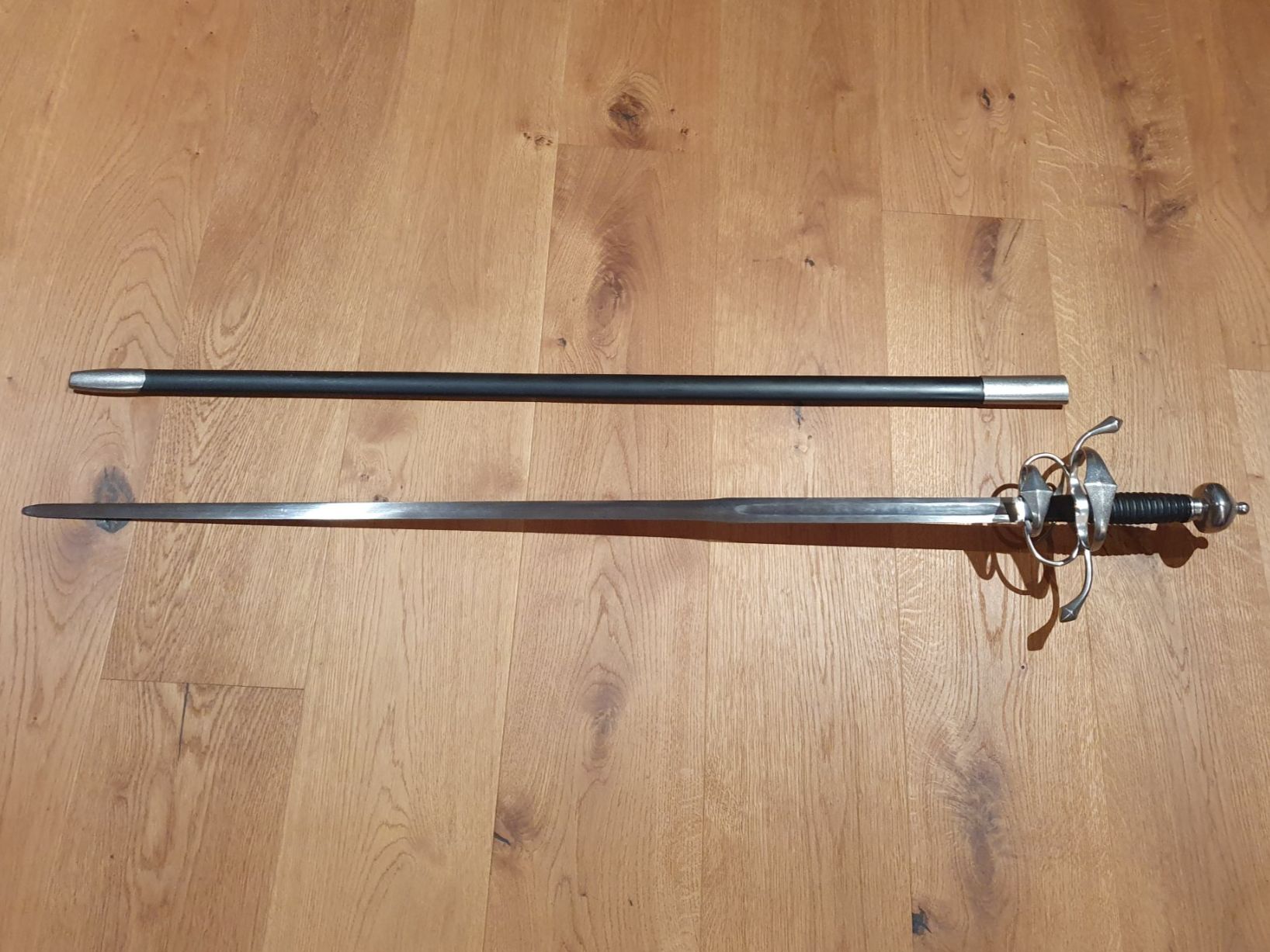 Altri accessori: Wunderschönes neues Seitschwert / Sidesword – Nuovo (secondo la descrizione) da Disentis/Mustér venduto da cumpra_e_vendita 4