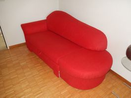 Rotes Bettsofa