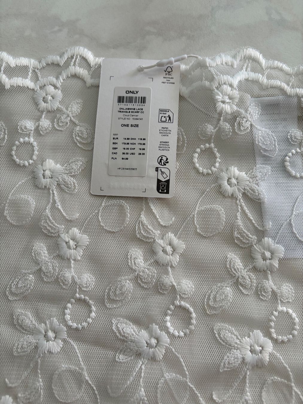 Only Foulards, Tücher & Schals: Only Tuch – Neu und originalverpackt aus Hergiswil NW von irinagraf