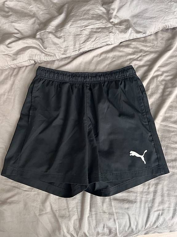 Pantaloni: Puma Sport Shorts schwarz M – Usato da Winterthur venduto da pabe91