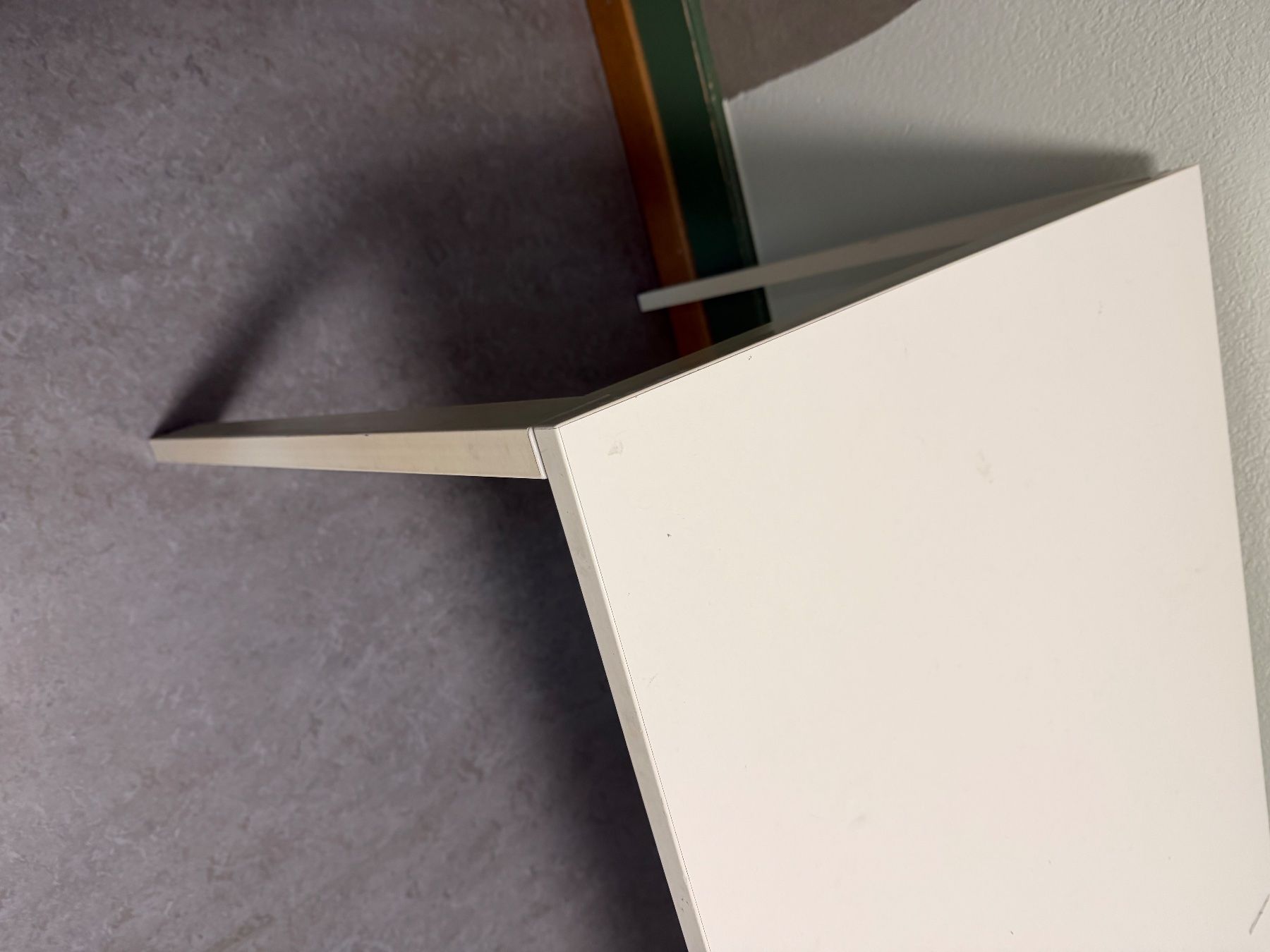 Ikea Tische: Vihals Tisch weiss Ikea – Gebraucht aus Meilen von Comar 2