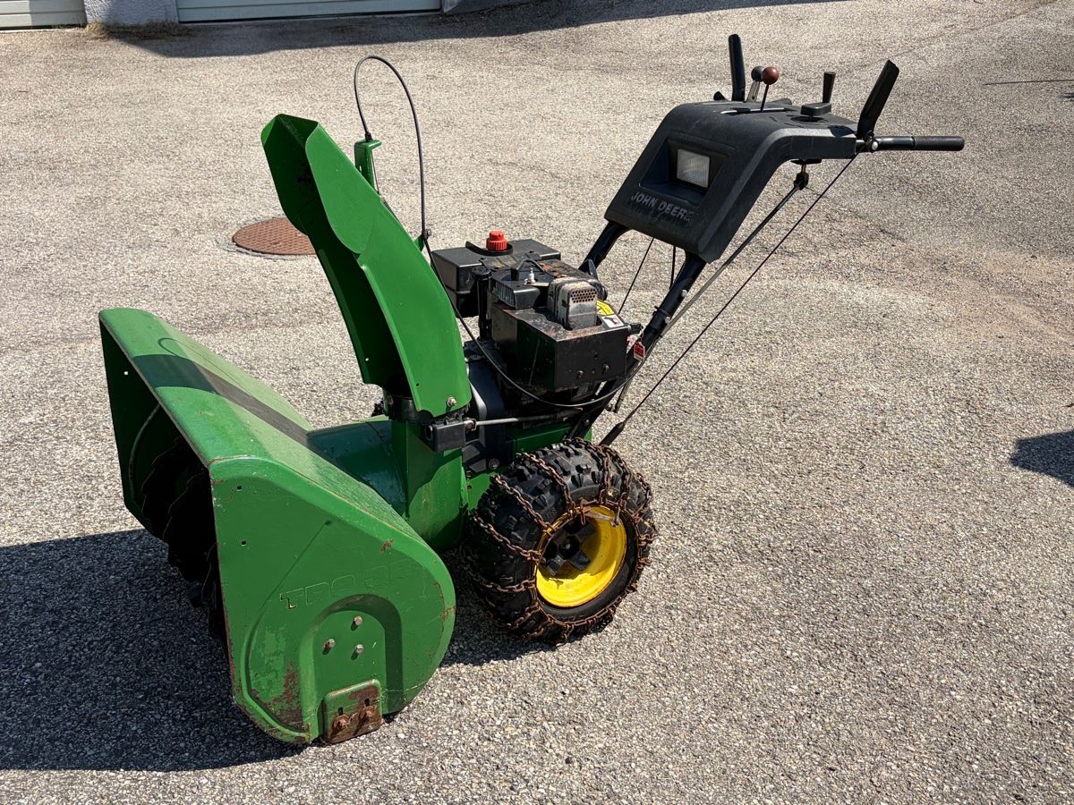 John Deere Déneigement: Fraiseuse à neige John Deere – D'occasion à L'Orient par Broc_art