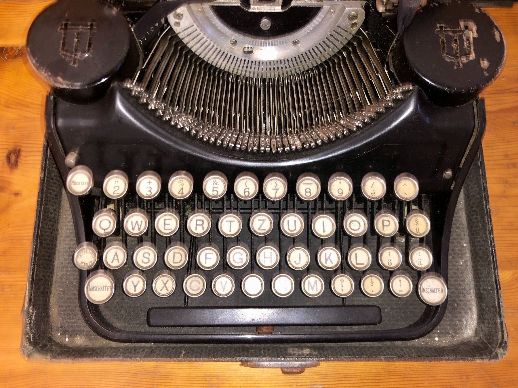 Underwood Macchine da scrivere: Underwood Schreibmaschine – Usato da Schlieren venduto da Flower5 3