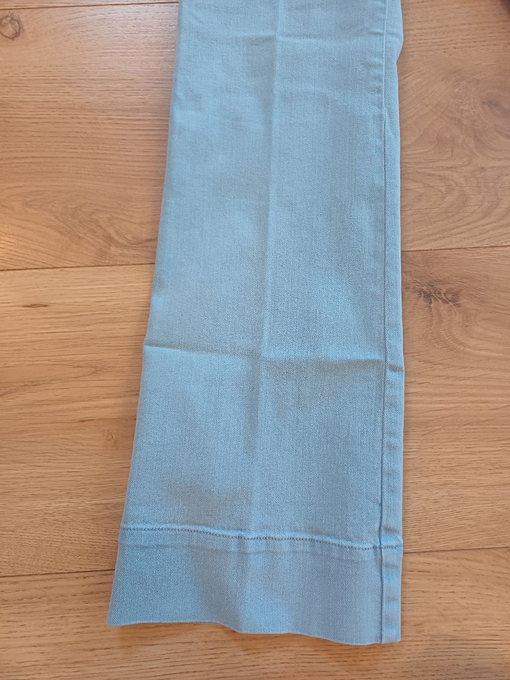 H&M Jeans: H & M Flare High waist Gr 38 – Neu und originalverpackt aus La Punt Chamues-ch von Aniram87 1
