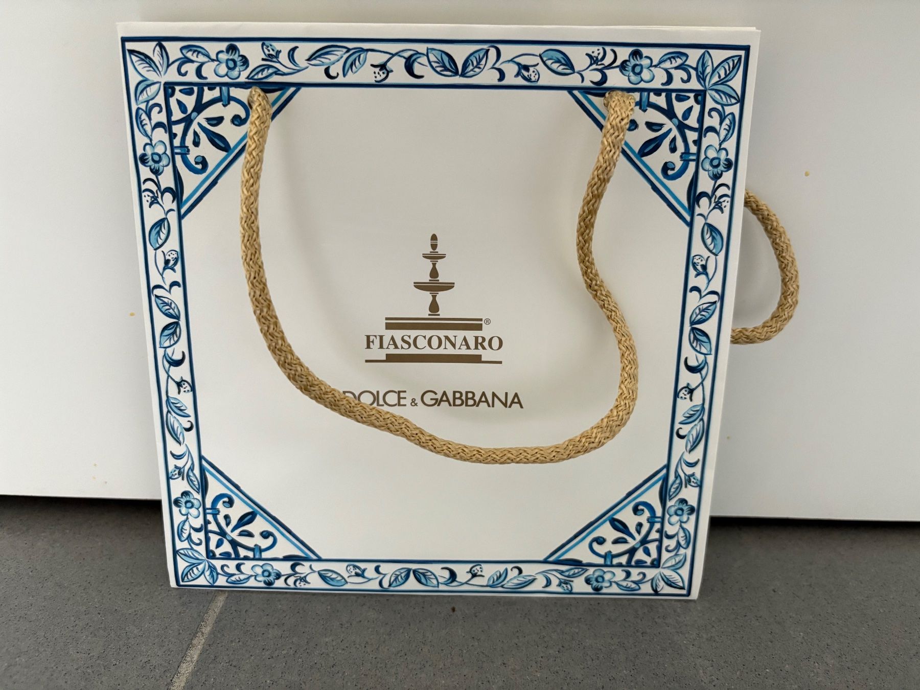 Dolce & Gabbana Borse: Dolce & Gabbana - Easter Colomba Bag - 18 x 18 cm – Nuovo (secondo la descrizione) da Muzzano venduto da Sidney_3