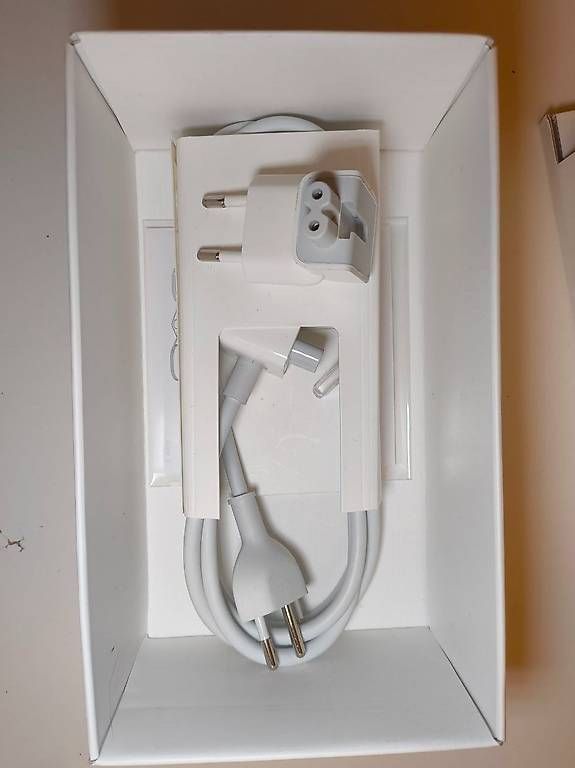 Apple Caricabatterie: Apple 45W MagSafe 2 Power Adapter  Original mit Box – Usato da Basel venduto da DuskoDjv 1