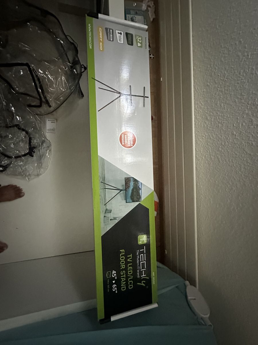 Wandhalterungen: Pied pour télévision  – Neu und originalverpackt aus Carouge GE von Leeleelee2 2
