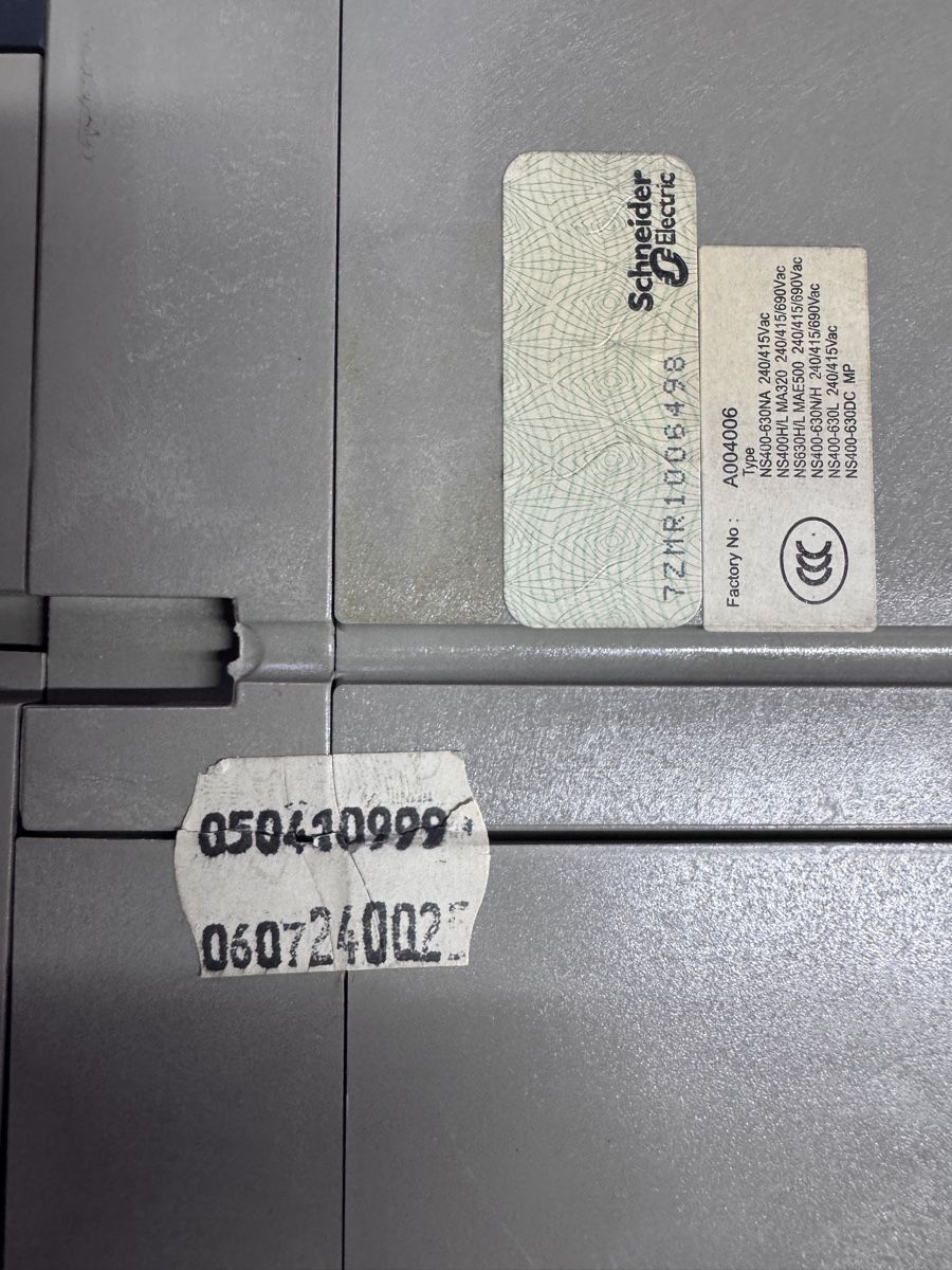 Schneider Interruttori: Merlin Gerin Compact NS400 N Leistungsschalter 3P 400A – Usato da Rietheim venduto da GaborKovesi 9