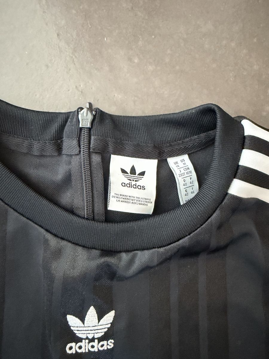 Adidas Tops: Adidas Body schwarz gestreift – Gebraucht aus Zürich von mel_p7z9 2
