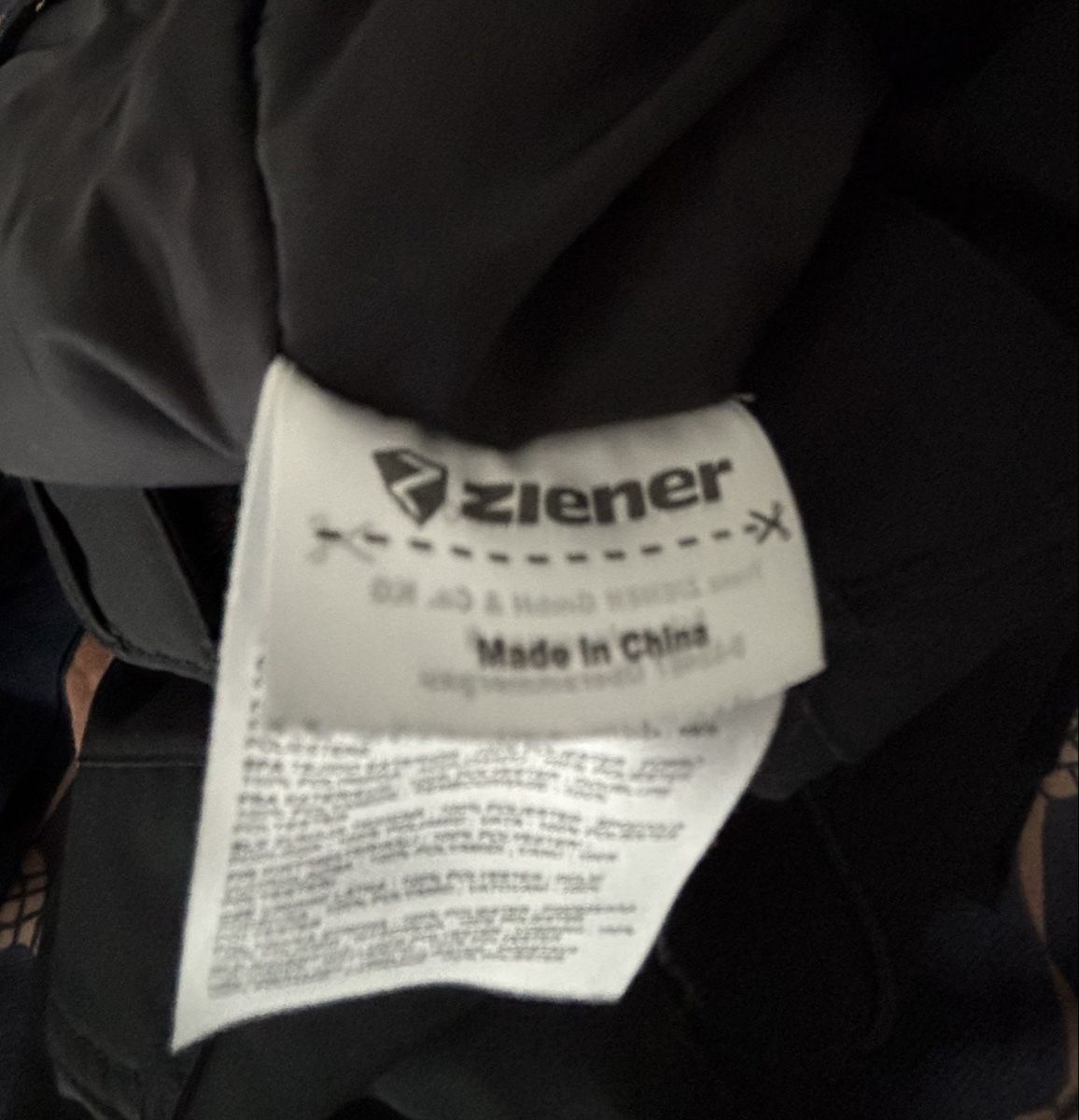 Ziener Hosen: Skihose/Schneehose, Ziener, Gr. 116 – Gebraucht aus Waltenschwil von Schmetterling2015 4