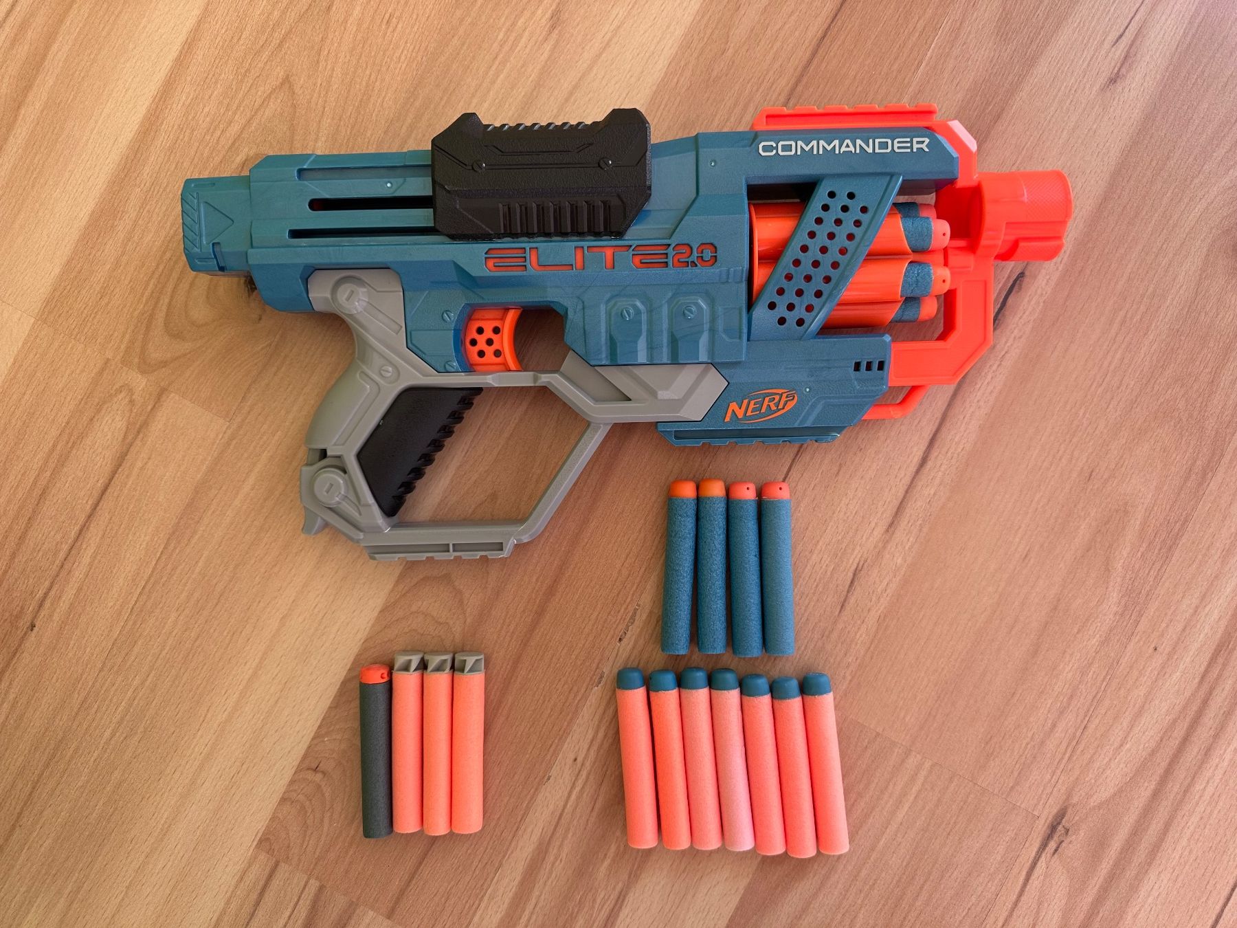 Nerf Giocattoli: Nerf Elite 2.0 Commander mit 21 Pfeilen, 27m – Usato da Hausen AG venduto da dege02
