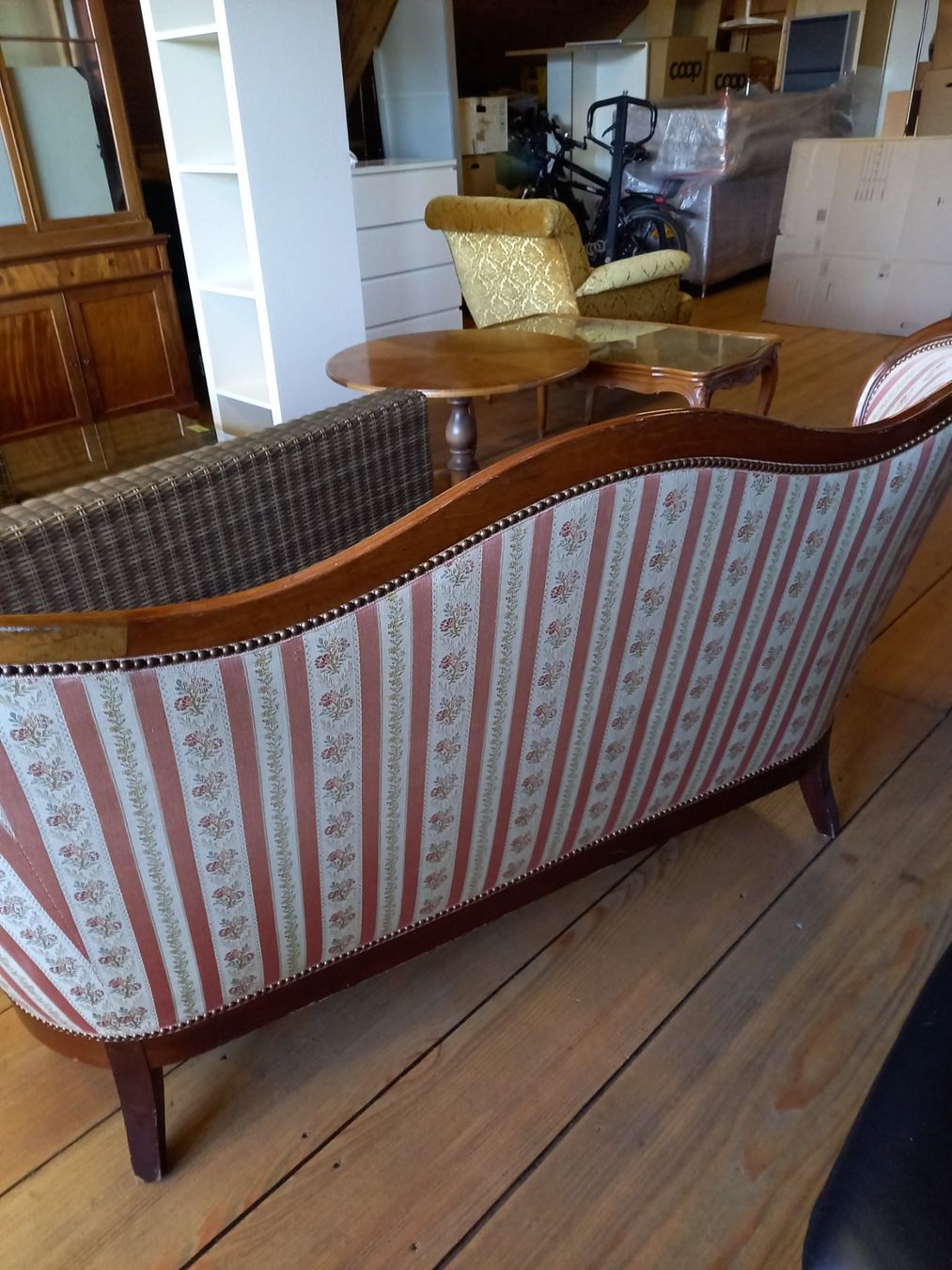Sofas: Antikes Sofa – D'occasion à Biglen par BrockenhausGruenspan 2