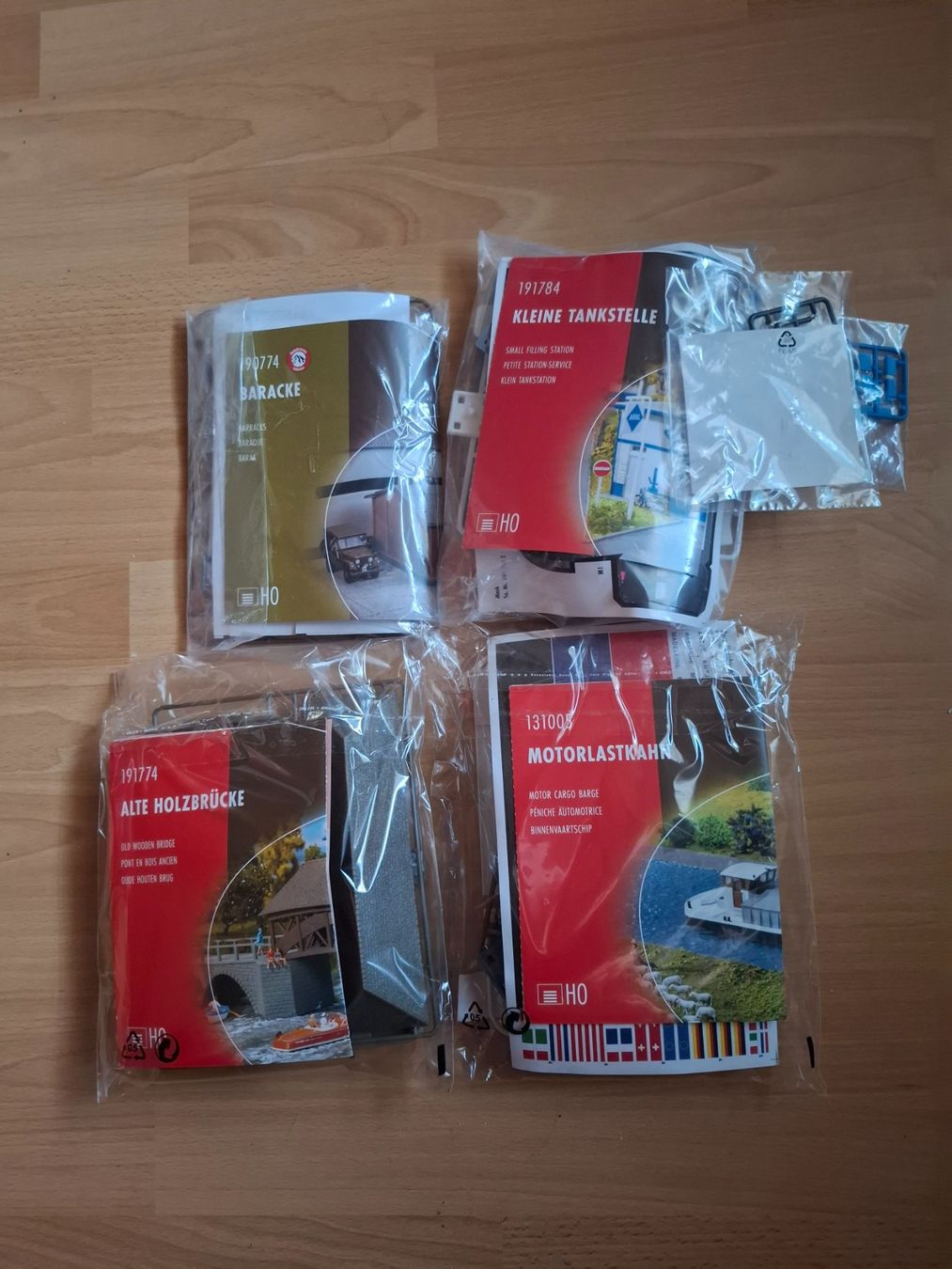 Faller Modelleisenbahnen: Faller Schweizer Modelle Set 01 5tlg. – Neu (gemäss Beschreibung) aus Halten von ast_mzm8