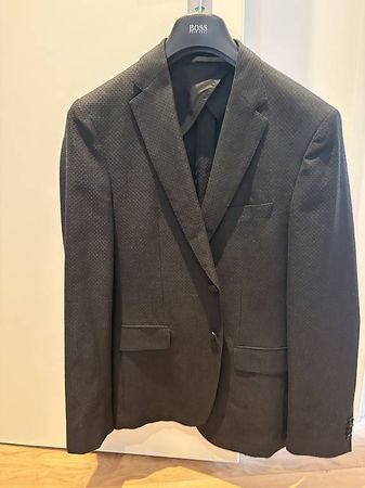 Veste Hugo Boss noir taille 48