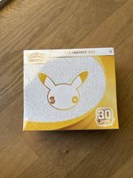 DE Pokemon Top Trainer Box 30th Celebration neu
