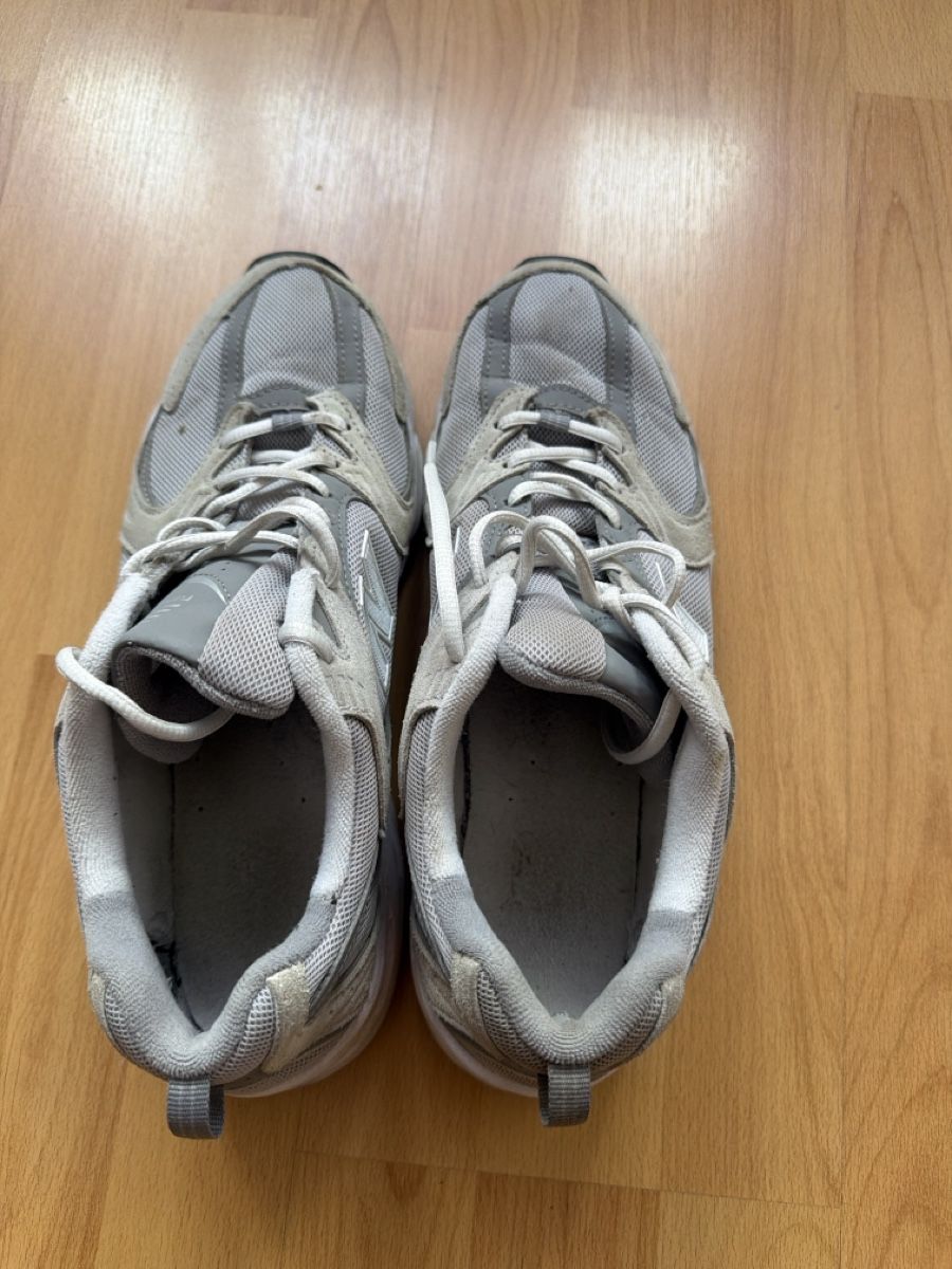 Scarpe da uomo: New balance 530 – Usato da Oberburg venduto da Mi-100_