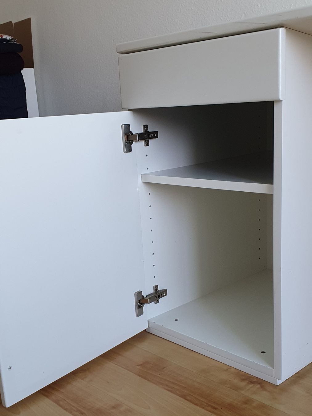 Schreibtische: weisser Designer-Schreibtisch – Gebraucht aus Dübendorf von Daroflu 3