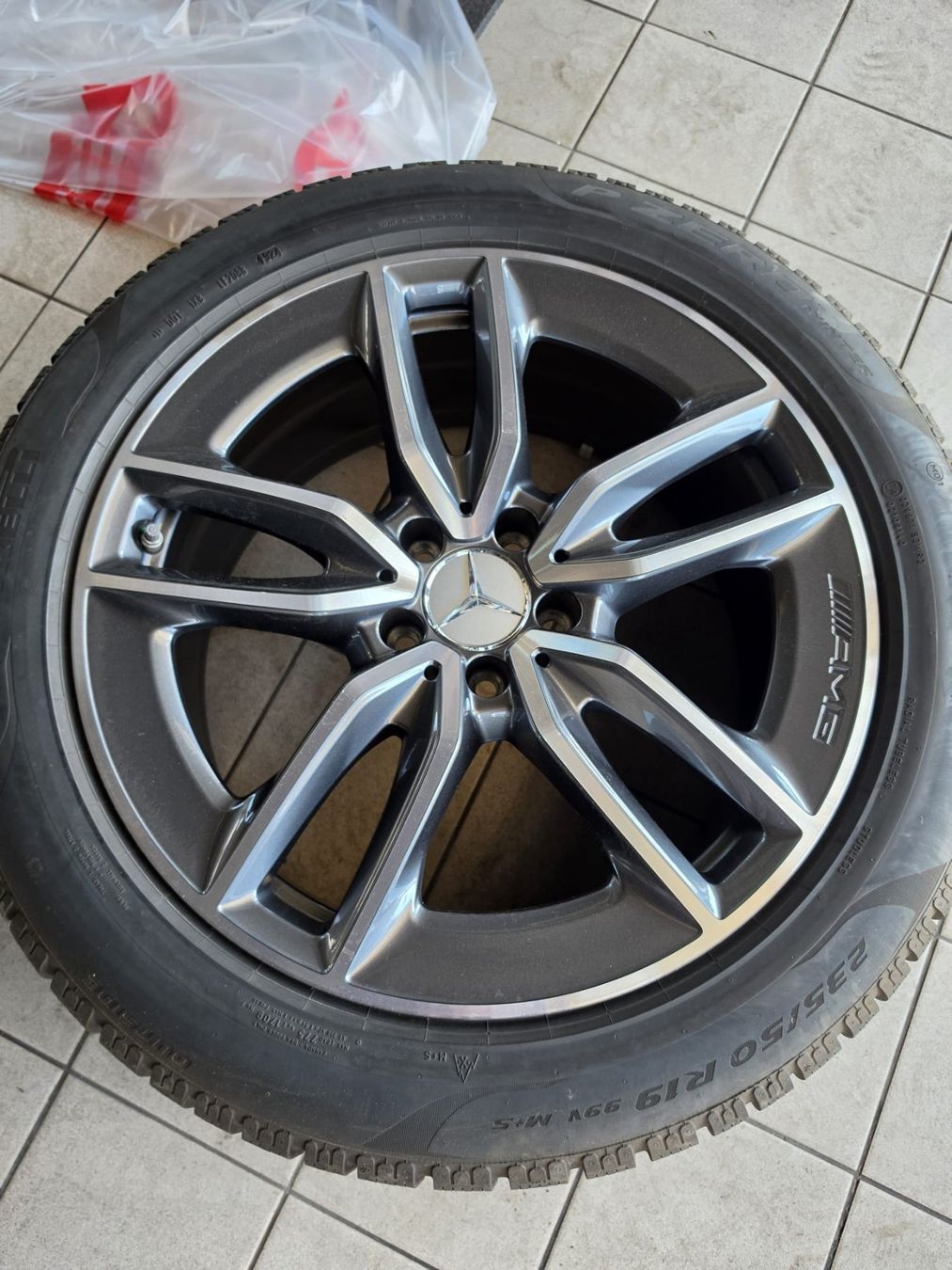 Mercedes-Benz Cerchioni: AMG Winter Kompletträder – Usato da Stäfa venduto da vel_2vvl 2