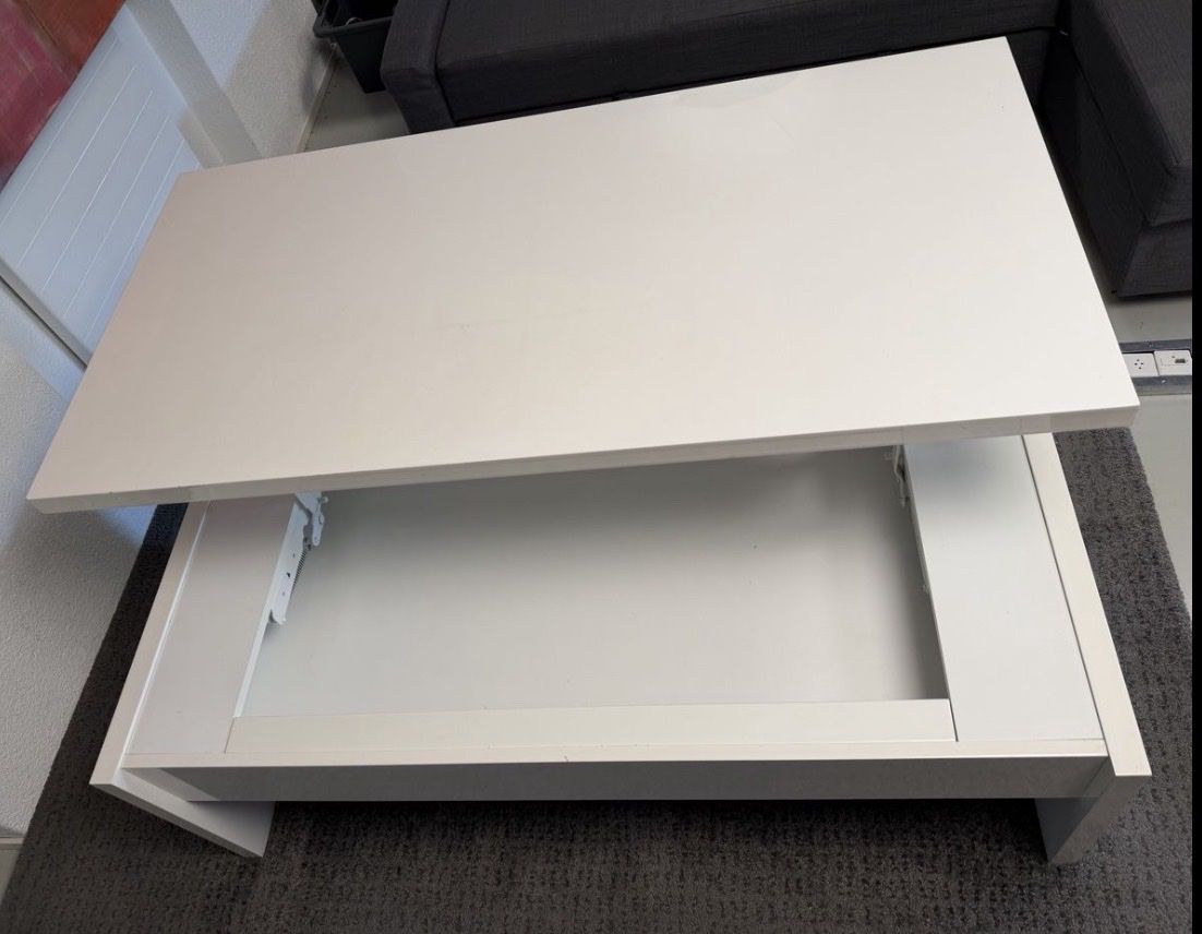 Ikea Tische: White lift-top coffee table, IKEA  – Gebraucht aus Dübendorf von dom_kpm8