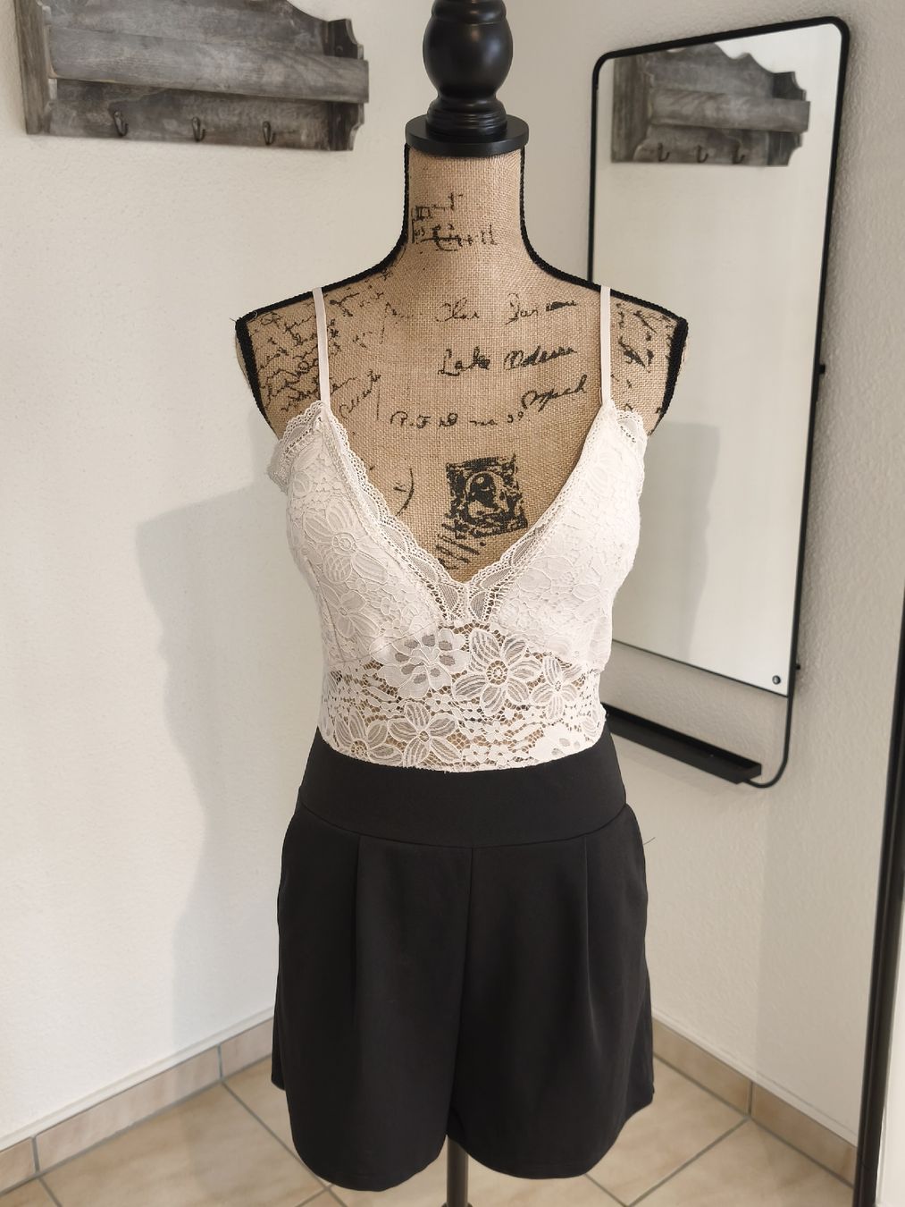 Tute: Jumpsuit, Kurz, Gr.M – Usato da Emmetten venduto da SecondhandSiska