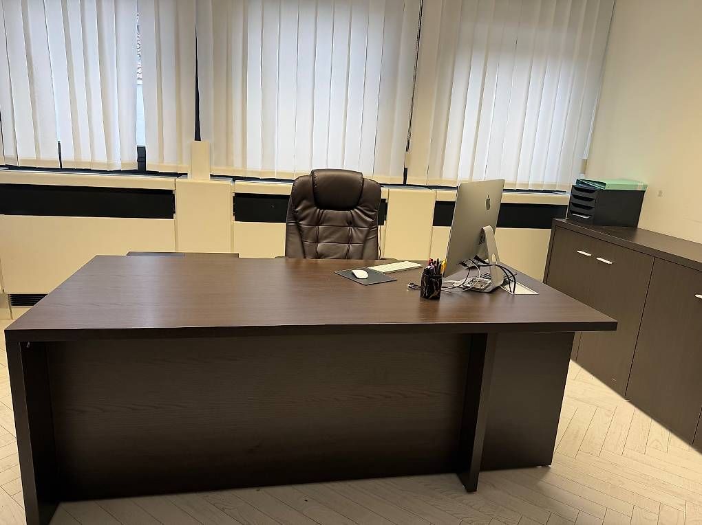 Tische: SET UFFICIO DIREZIONALE COMPLETO- PERFETTE CONDIZIONI. – Gebraucht aus Lugano von club.888