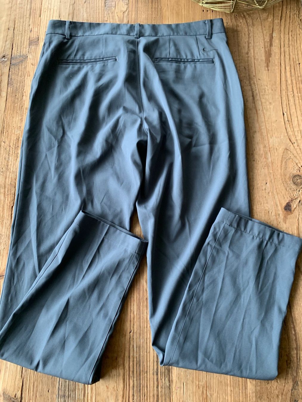 Nike Hosen: Nike Dry Fit Wander- Freitzeithose grau – Gebraucht aus Kirchdorf AG von  2