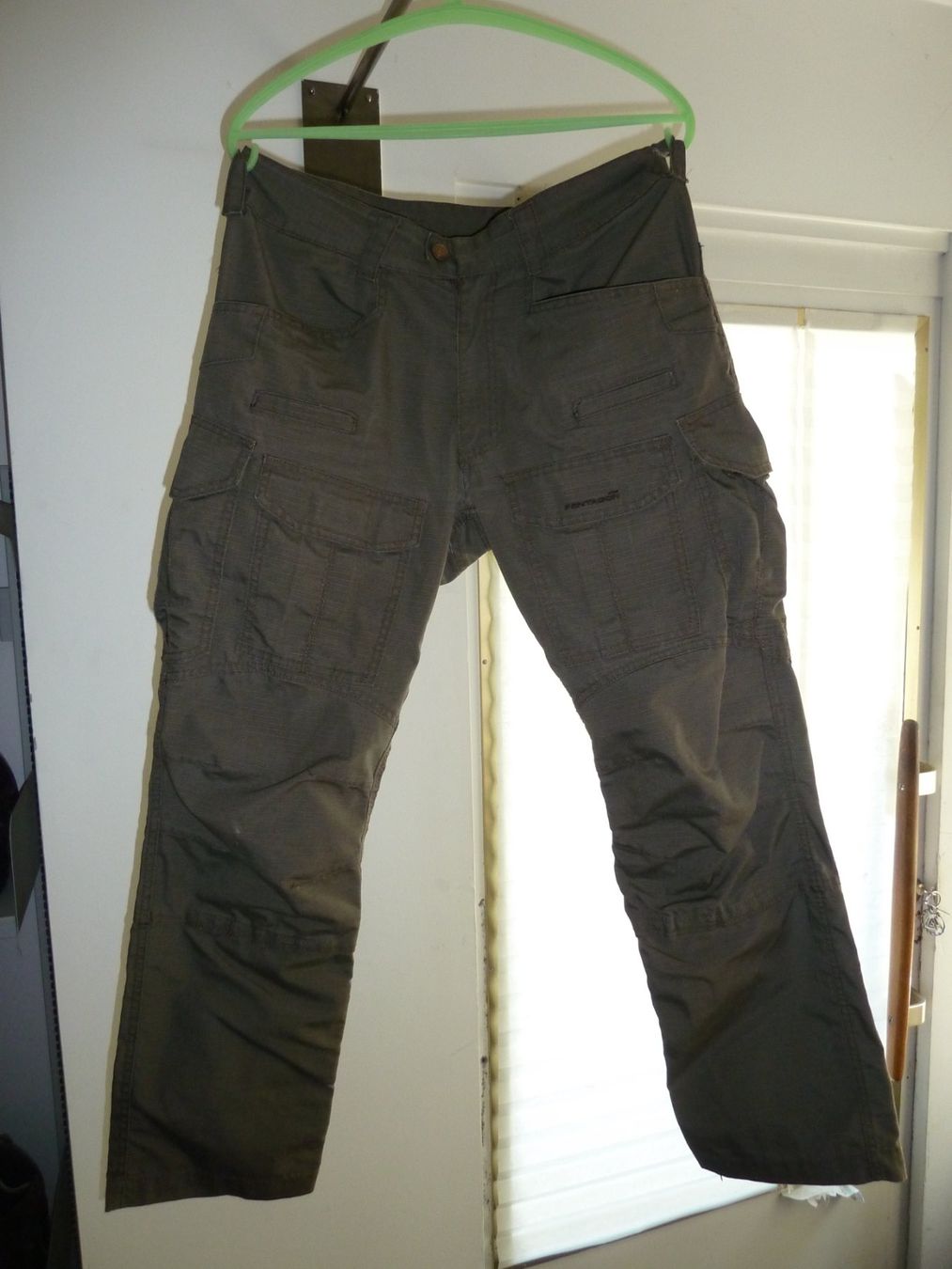 Uniformen: Tenue Pentagone Kaki / Kämpfer anzug – Gebraucht aus Biel/Bienne von alex-841 3