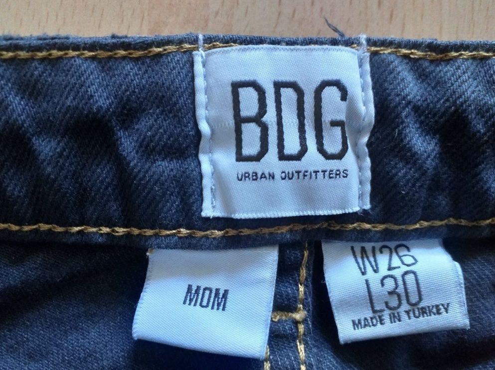 Urban Outfitters Jeans: Urban Outfitters Mom Jeans – Gebraucht aus Frauenfeld von RoseMaylie 2