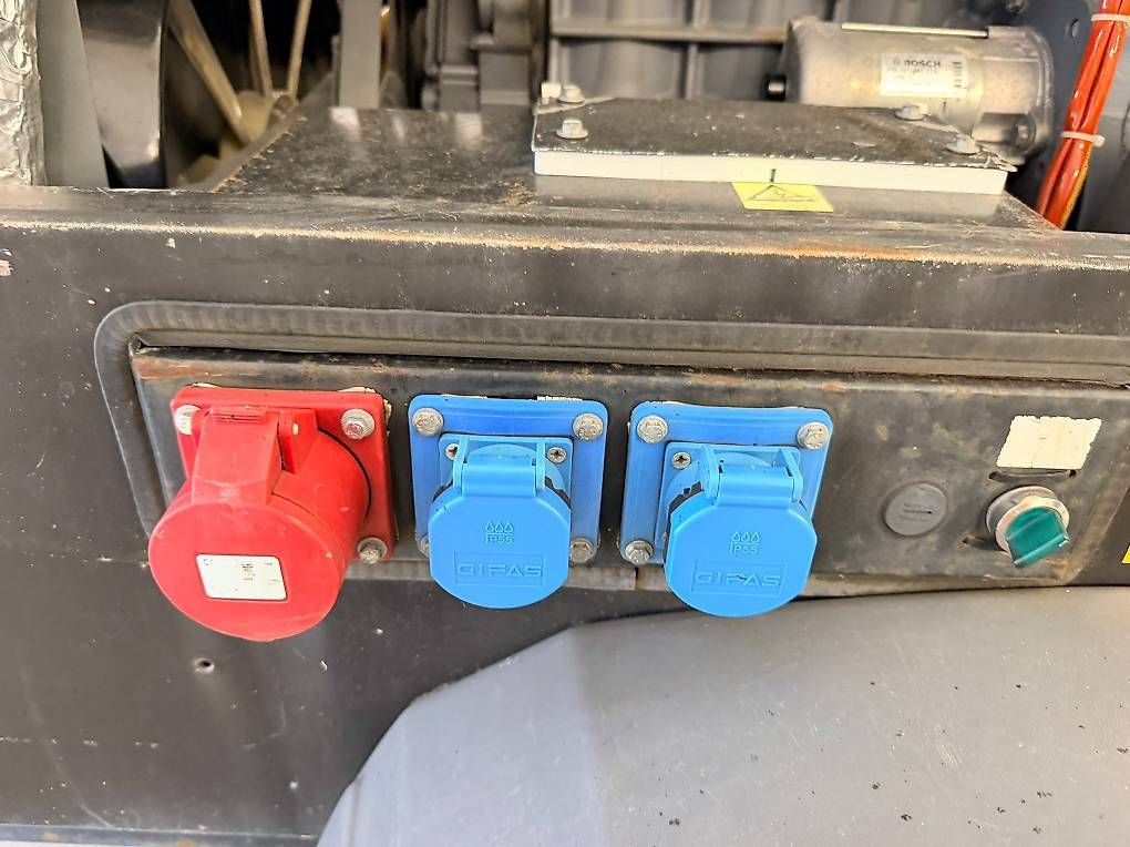 Generatori di corrente: Atlas Copco XAS 67 DDG Baukompressor Generator Stromerzeuger – Usato da Baar venduto da Fahrzeug-Technik-neu 7