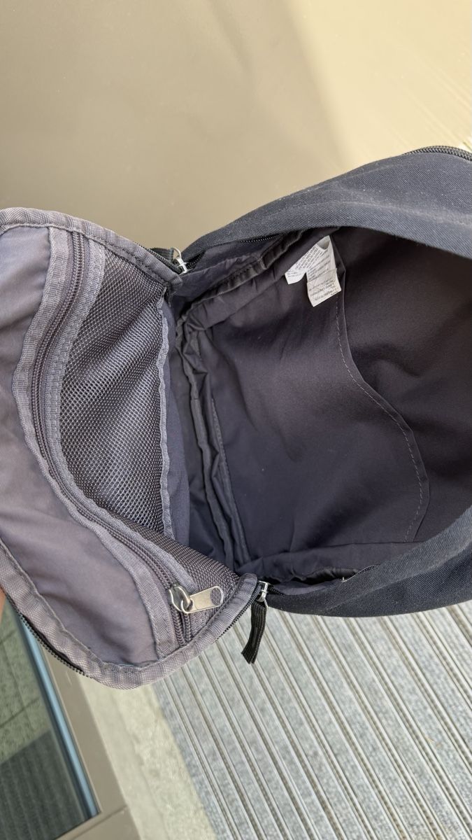 Nike Sacs: Nike Tasche schwarz  – D'occasion à Veltheim AG par KimiSinger 2