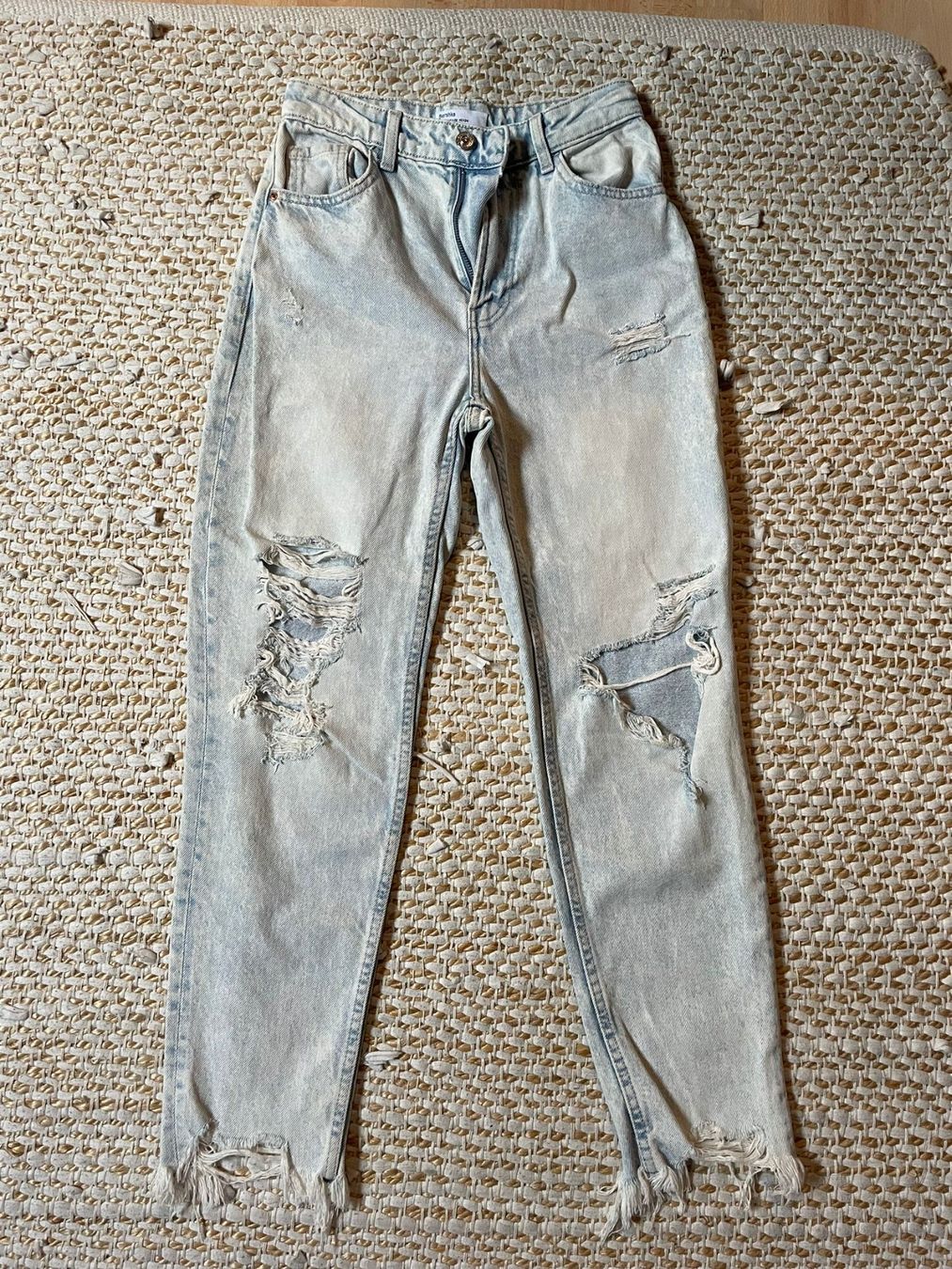 Jeans: BERSHKA DAMEN HOSEN GR.34 – Usato da winterthur venduto da MEAhealingBrush