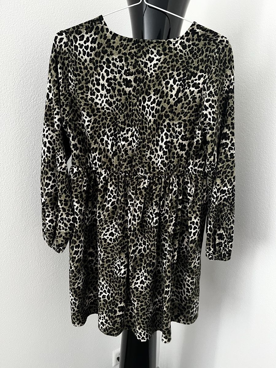 Pieces Kleider: Kleid Gr. M Leopardmuster weiss/schwarz/olivegrün – Gebraucht aus Hinwil von dire07 2