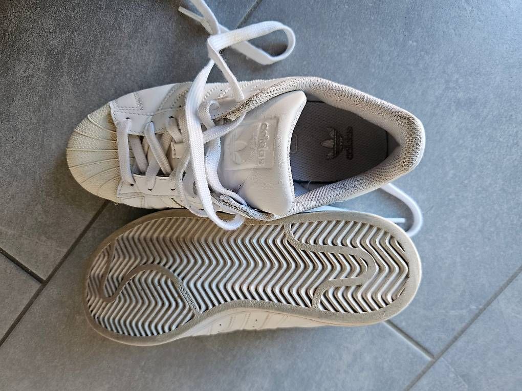 Adidas Scarpe da donna: Adidas Superstar weiss, Grösse 36 – Usato da Frauenfeld venduto da Heren_67 3