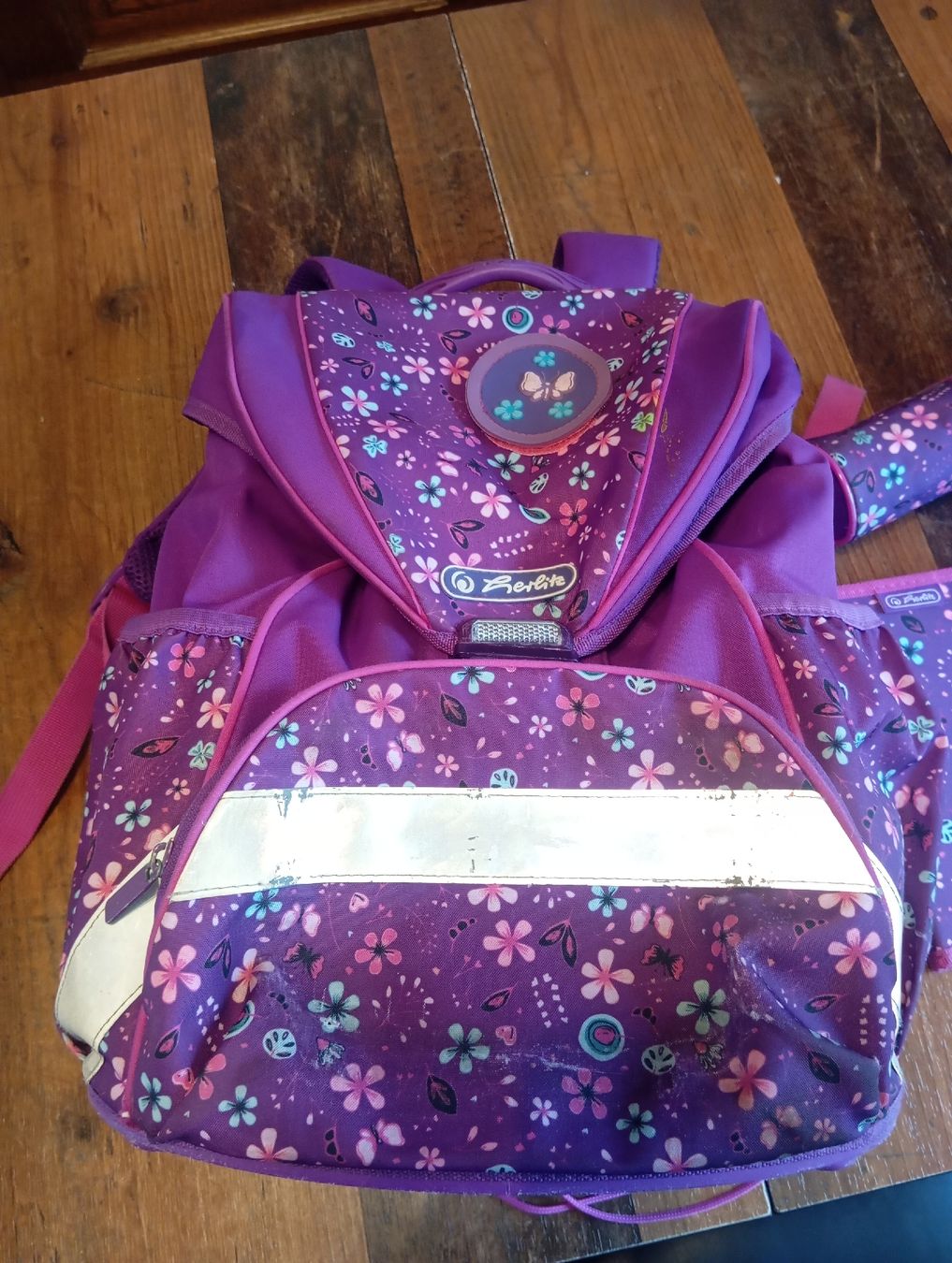 Herlitz Kindertaschen: Ergonomic Schulranzen Set, lila Blumenmuster, gebraucht – Gebraucht aus Niederurnen von Glentin 1