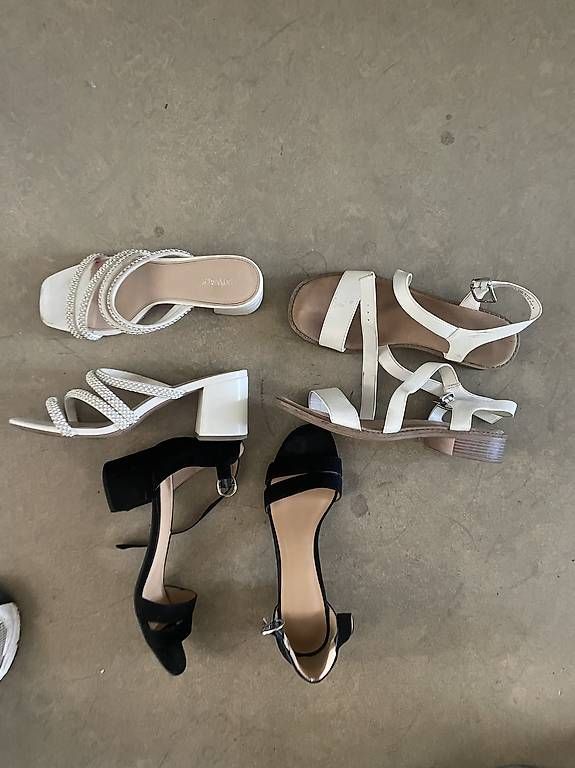 Scarpe da donna: 3 Paar schicke Damenschuhe – Usato da Fahrweid venduto da chiaravisona