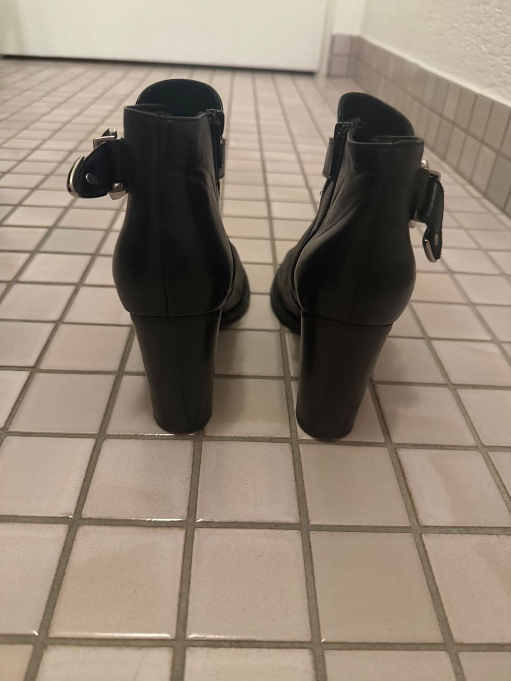 Damenschuhe: San Marina Bottines noires taille 37 – Gebraucht aus Vevey von liv_998v 2