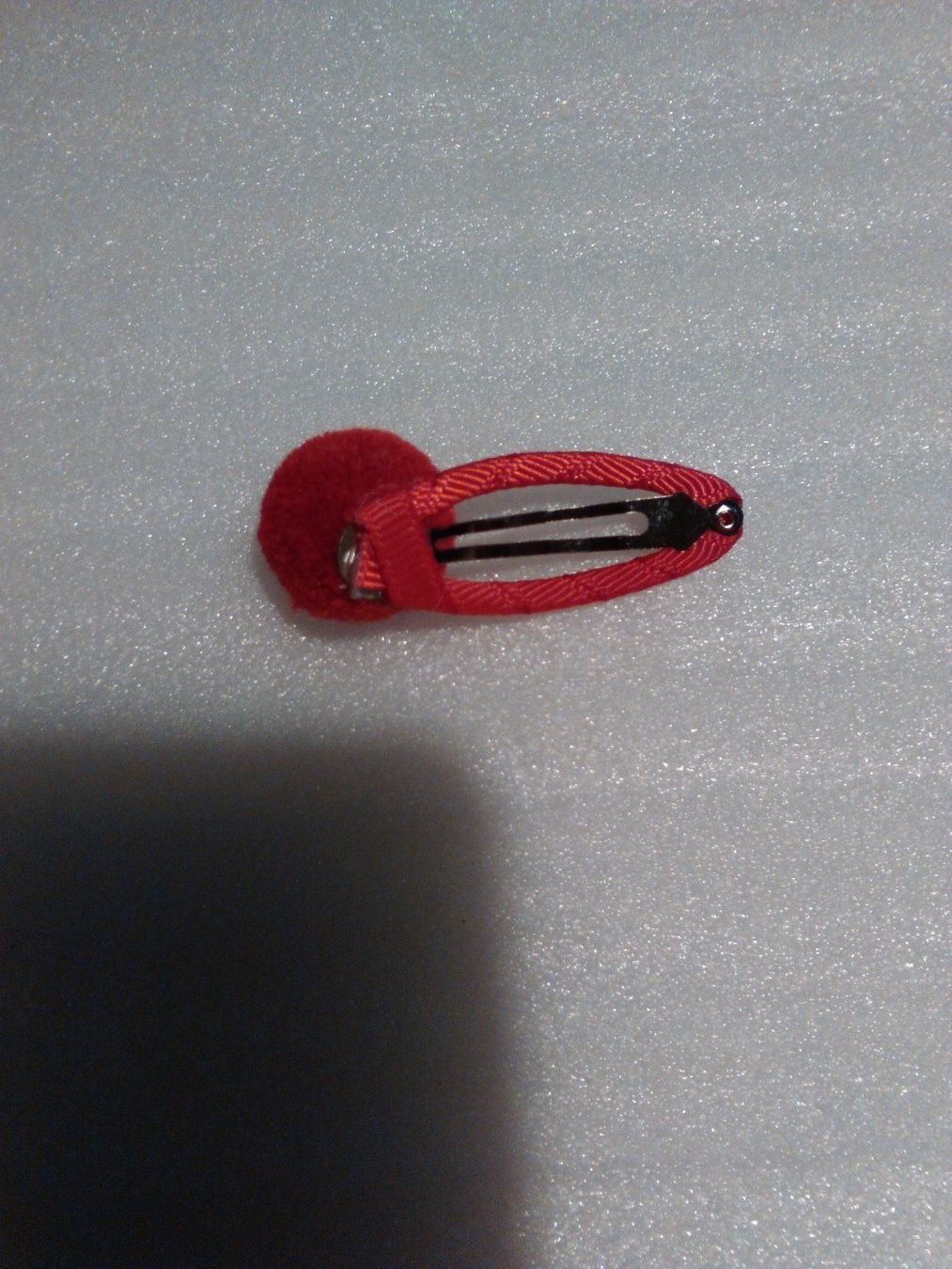 Accessori per capelli: HAARKLIPS;MIT EINE KÜGEL UND STOFF;rot – Nuovo (secondo la descrizione) da Basel venduto da bijoutrie_4 2