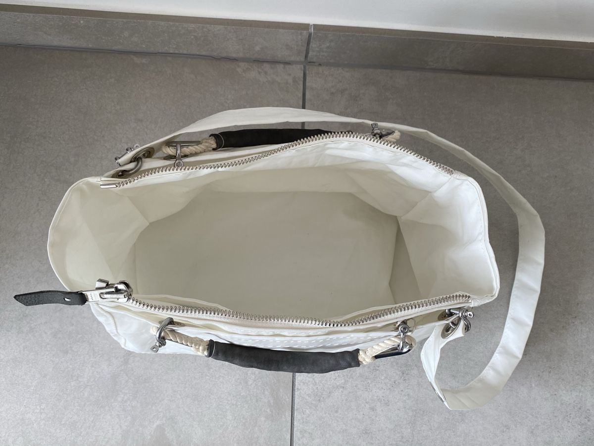 Borse da donna: Sac en voile recyclée - PIÈCE UNIQUE – Nuovo e nell'imballaggio originale da Vétroz venduto da clc_6cdz 3