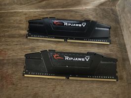 G.Skill Ripjaws V Dual Channel  Kit - 16GB DDR4 3200MHz