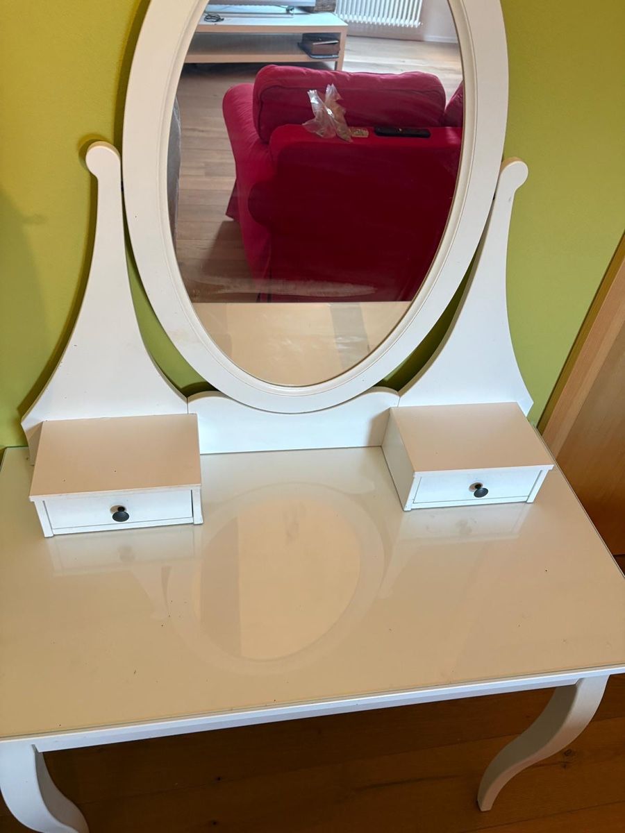Ikea Tavoli da trucco: Schminktisch IKEA – Usato da schüpfen venduto da Zico74 1