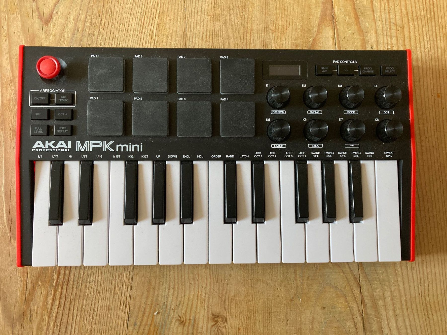 Sistema di controllo: AKAI MPK Mini MK3 - MIDI/USB Keyboard Controller – Usato da St. Gallen venduto da Daperuz
