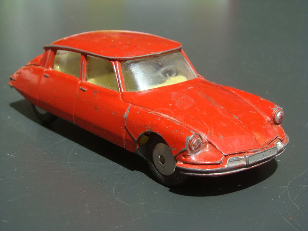 Corgi Citroen DS 19 rot 60 er Jahre cool vintage Kaufen auf Ricardo